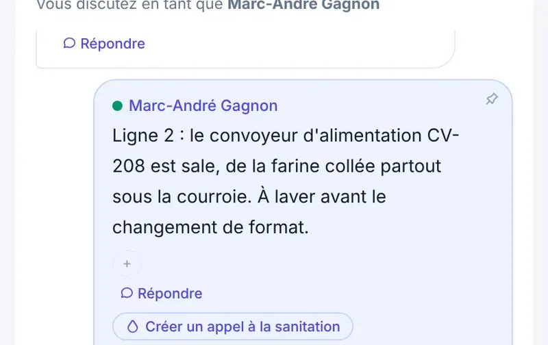 Conversation dans Factory Grid : un message sur un convoyeur sale propose un appel à la sanitation